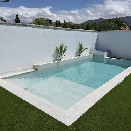 Encantadora Con Piscina Privada Feriehus