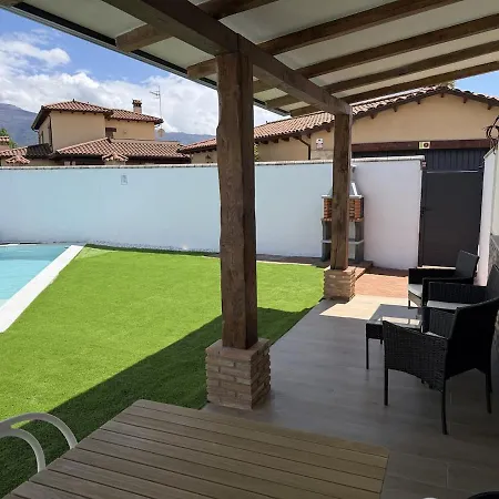 Encantadora Con Piscina Privada *